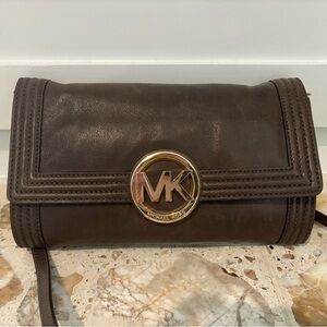 Michael Kors Fulton Bombe Crossbody